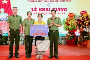 Công an tỉnh Thanh Hóa triển khai đề án “Cùng em tới trường”