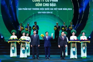 Gốm Chu Đậu lần thứ 3 được vinh danh Thương hiệu quốc gia