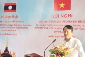 Tổ chức giao ban kết nghĩa cụm dân cư hai bên biên giới Việt Nam - Lào