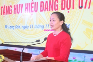 TP. Lạng Sơn: 82 đảng viên được trao tặng Huy hiệu Đảng