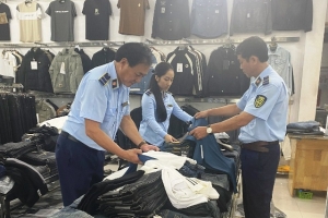 Quảng Bình: Phạt 21 triệu đồng một cơ sở kinh doanh bán hàng giả mạo nhãn hiệu và vi phạm quyền sở hữu trí tuệ