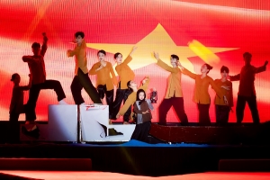 Show diễn thời trang “Đường chúng ta đi” - khơi dậy tình yêu đất nước, lòng tự hào dân tộc