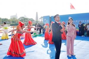 Giao lưu hát đối Việt Nam - Trung Quốc trên sông biên giới Bắc Luân