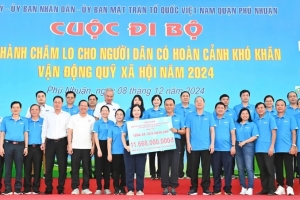 TP. Hồ Chí Minh: Hơn 4.000 người đi bộ góp hơn 11,6 tỷ đồng chăm lo người dân có hoàn cảnh khó khăn