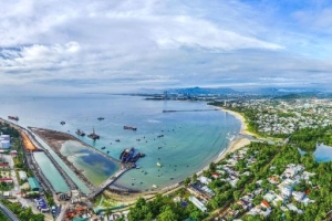 Đầu tư hàng loạt dự án kết nối khu thương mại tự do đầu tiên của Việt Nam