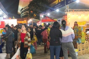 Đà Nẵng: Hơn 20.000 lao động khó khăn được hỗ trợ quà, vé tàu xe về quê đón Tết
