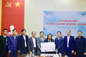 BIC chi trả hơn 2 tỷ đồng quyền lợi bảo hiểm cho khách hàng tại Phú Thọ
