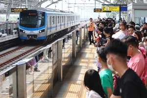 Metro số 1 Bến Thành – Suối Tiên đón gần 400.000 lượt khách sau 4 ngày hoạt động