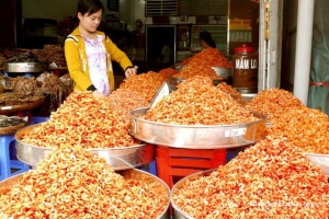 Cà Mau: Làng nghề di sản tôm khô 'đỏ lửa'