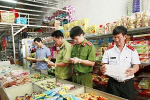 Thành lập Đoàn kiểm tra liên ngành để kiểm soát an toàn thực phẩm