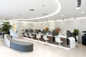 Prudential nhân rộng mô hình trung tâm chăm sóc khách hàng mới tại Lotte Mall Tây Hồ