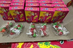 Tạm giữ hơn 8.000 hộp "pháo tỏi" ngụy trang dưới dạng đồ chơi trẻ em