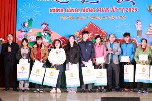 Chương trình "Tết không xa nhà” cho công nhân Bắc Giang