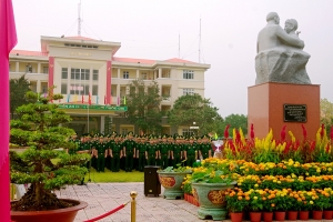 Bộ đội Biên phòng tỉnh Long An: Dâng hương tại Tượng đài “Bác Hồ với chiến sĩ Biên phòng”