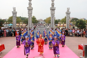 Bắc Giang: Đặc sắc lễ tế mở cửa đền và dâng hương tại đền Xương Giang