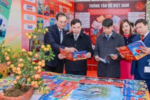 Vĩnh Phúc khai mạc Hội Báo Xuân và Triển lãm mỹ thuật với chủ đề "Vĩnh Phúc đổi mới, phát triển"