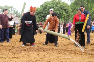 Chủ tịch nước: Ngày hội 'Sắc xuân trên mọi miền Tổ quốc' là sự kiện văn hóa, chính trị nhiều ý nghĩa