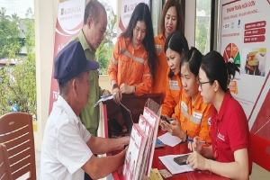 PC Hà Tĩnh đặt mục tiêu tỷ lệ thanh toán không dùng tiền mặt trên 96%