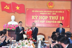 Công bố Quyết định về công tác cán bộ Huyện ủy Cát Hải