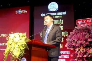Bệnh nhân có thu nhập thấp khó tiếp cận với các dịch vụ y tế chất lượng cao