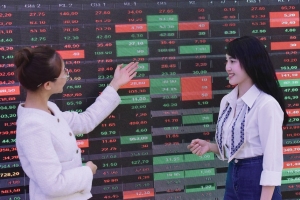 Chứng khoán phiên sáng 26/2: Bám trụ ngưỡng 1.300 điểm