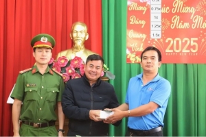 Lâm Đồng: Tài xế taxi trả lại hơn 200 triệu đồng cho người chuyển nhầm tài khoản