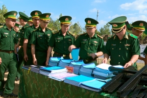 Đoàn công tác Bộ Tư lệnh BĐBP kiểm tra công tác huấn luyện sẵn sàng chiến đấu và quản lý biên giới tại Long An