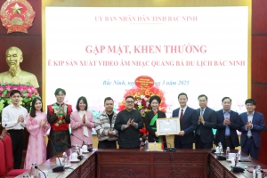 Gặp mặt, khen thưởng ê kíp sản xuất video âm nhạc quảng bá du lịch Bắc Ninh