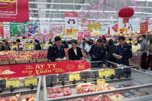 Lực lượng QLTT tỉnh Bắc Giang thu nộp ngân sách Nhà nước hơn 2 tỷ động trong dịp cao điểm