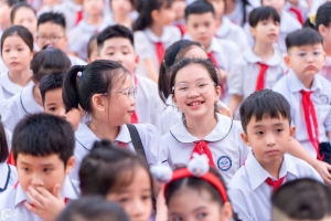 Miễn học phí, bước tiến quan trọng để cải thiện giáo dục