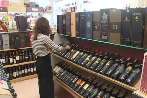 Dự kiến sửa đổi quy định về tem điện tử rượu và thuốc lá