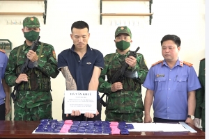 Biên phòng Thanh Hóa bắt giữ đối tượng vận chuyển trái phép 12.000 viên ma túy tổng hợp