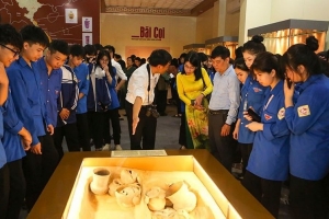 Bãi Cọi - Nơi gặp gỡ các nền văn hóa