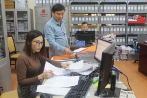 Điều kiện bảo lưu lương, phụ cấp khi sáp nhập xã