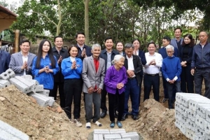Phó Chủ tịch UBND tỉnh Thanh Hóa dự lễ khởi công và trao biển hỗ trợ xây dựng nhà ở tại huyện Thiệu Hóa