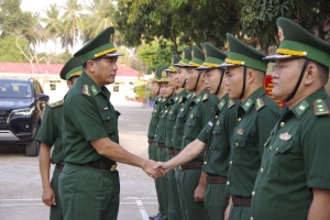 Kiểm tra, nắm tình hình, động viên tư tưởng chiến sĩ mới trong Bộ đội Biên phòng tỉnh An Giang
