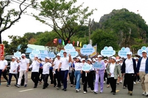 Đà Nẵng: Hơn 300 người tham gia “Đi bộ vì hòa bình cho nhân loại”