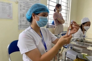 Nam Định đẩy nhanh công tác tiêm chủng vắc xin phòng chống bệnh sởi