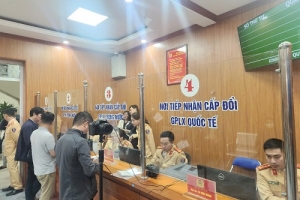 Công an Hà Nội giải quyết 14.800 hồ sơ cấp đổi giấy phép lái xe từ ngày 1/3 đến nay