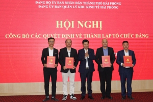Đảng ủy Ban Quản lý Khu kinh tế Hải Phòng công bố các Quyết định về thành lập tổ chức Đảng