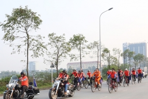 Điện lực Bắc Ninh đạp xe diễu hành hưởng ứng Giờ Trái đất 2025