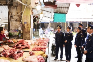 Lạng Sơn "siết chặt" thị trường thịt lợn, bảo vệ túi tiền người dân