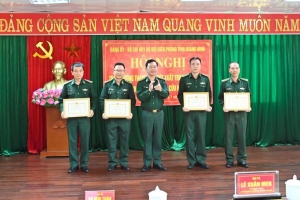 Biên phòng Quảng Ninh khen thưởng tập thể, cá nhân có thành tích xuất sắc trong công tác
