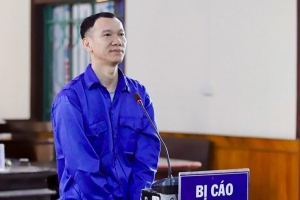 Lĩnh 9 năm tù giam vì truy sát bạn nhậu do bị tát
