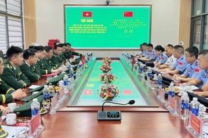 Các Đồn Biên phòng của tỉnh Lào Cai tăng cường hợp tác giao lưu với lực lượng kiểm soát xuất nhập cảnh Hà Khẩu, Trung Quốc