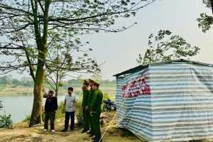 Thanh Hóa: Công an và chính quyền lập chốt trực để ngăn chặn khai thác cát trái phép