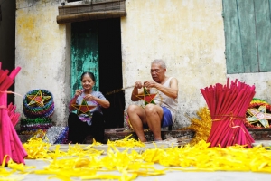 Làng nghề Báo Đáp giữ hồn đèn lồng việt