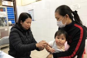 Thị xã Quế Võ đẩy nhanh chiến dịch tiêm chủng vắc xin phòng, chống bệnh sởi