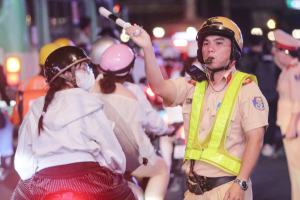 TP. Hồ Chí Minh hạn chế xe cộ 5 tuyến đường trung tâm để làm trận địa pháo