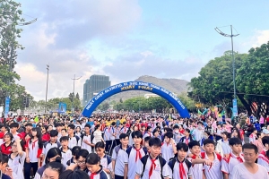 TP. Vũng Tàu: 12.000 người tham gia Ngày hội đi bộ leo núi Hải Đăng năm 2025